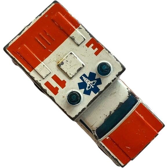 Vintage 1972 Matchbox Ambulance No. 54, Die-Cast Metal, Made in China - Picture 4 of 9